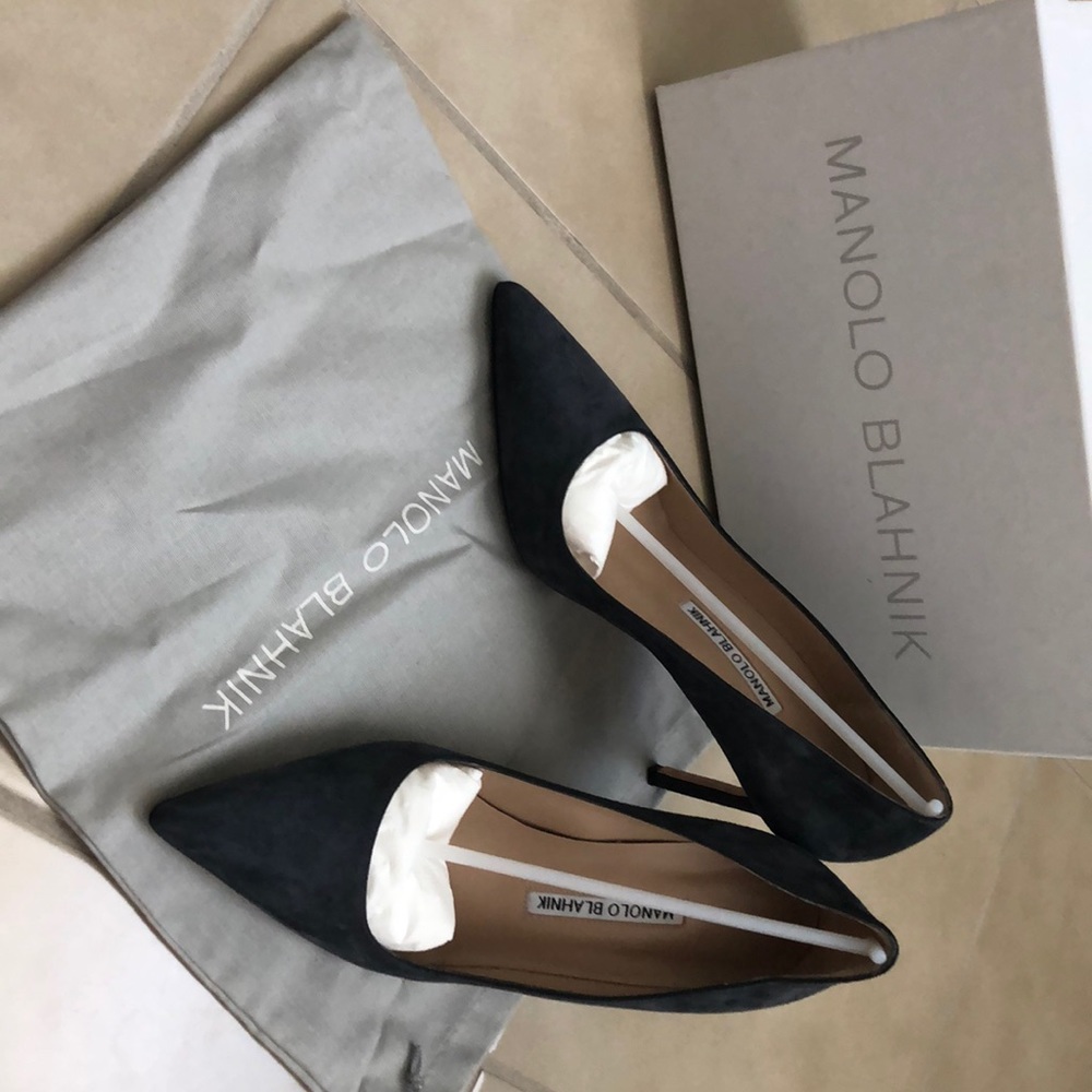 Authentic Manolo Blahnik Gray Suede BB 90mm